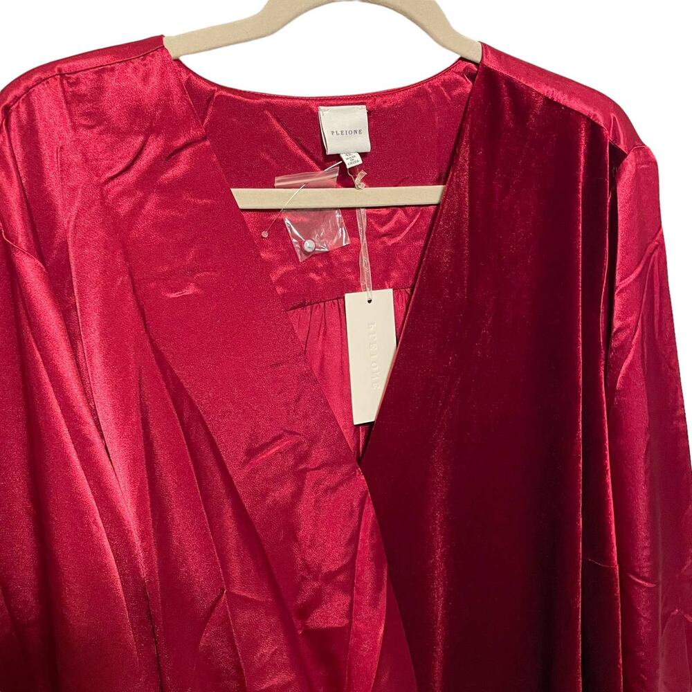 NWT Anthropologie Pleione Split Neck Red‎ Metallic Blouse - Picture 3 of 6